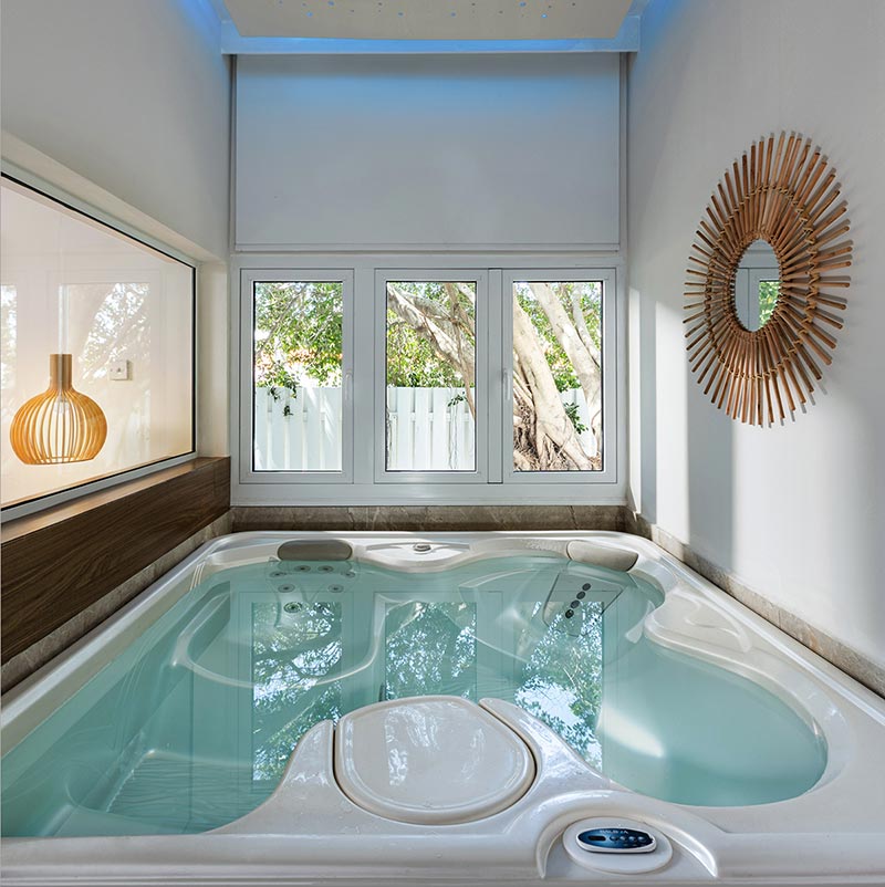 Spa One bedroom Suite with indoors jacuzzi